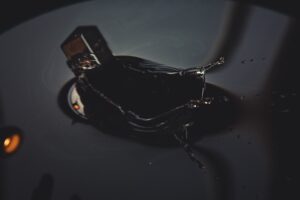 Photo liquids brake level