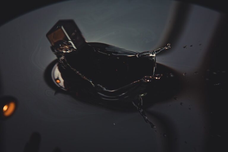 Cum să verifici nivelul lichidului de frână