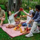 Cum îți creezi o rutină de seară care îți îmbunătățește somnul