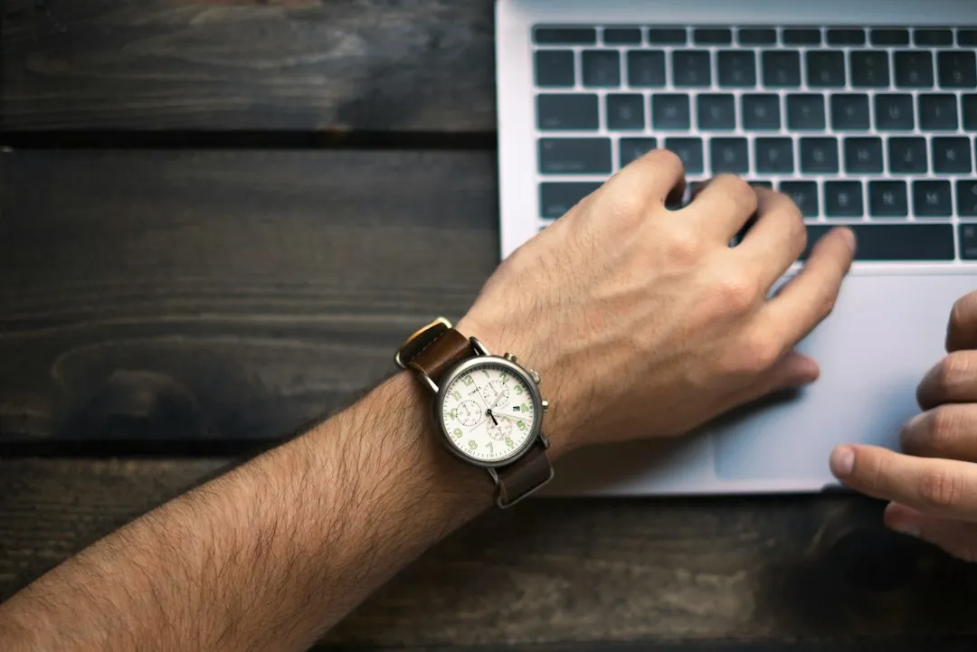 Photo common mistakes in leisure time management